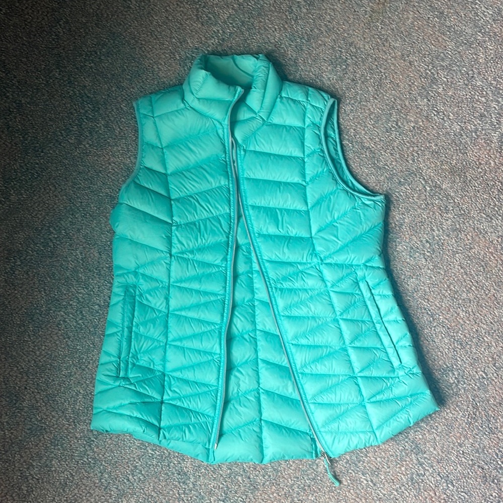 Puffer vest. Never worn. Size large